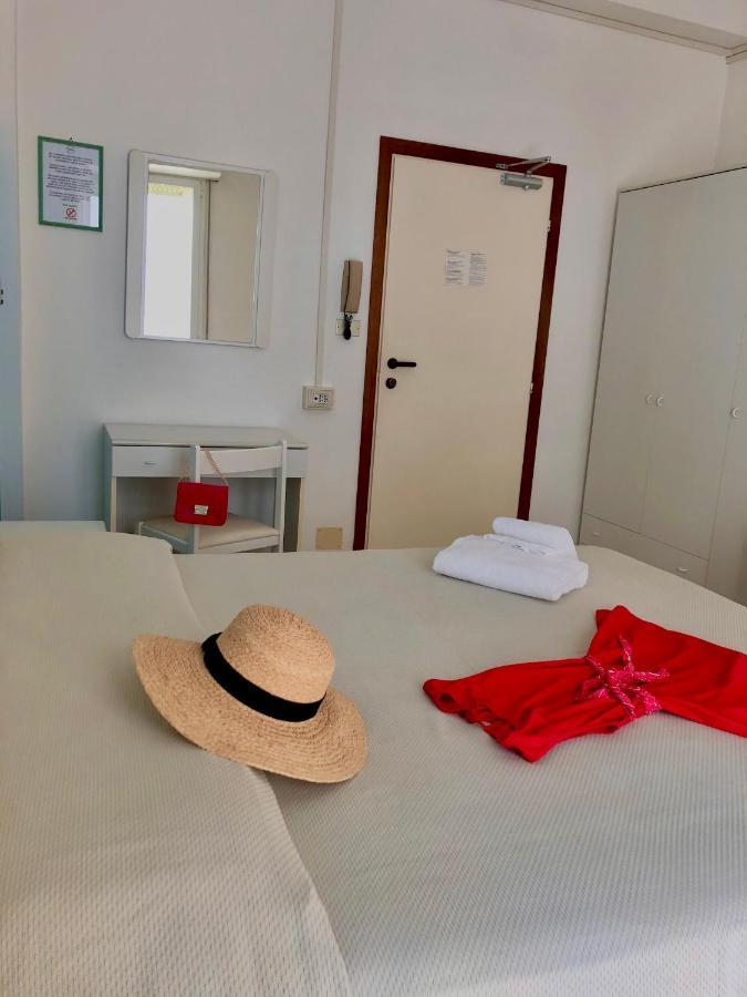 Hotel Serafini Rimini Exterior photo